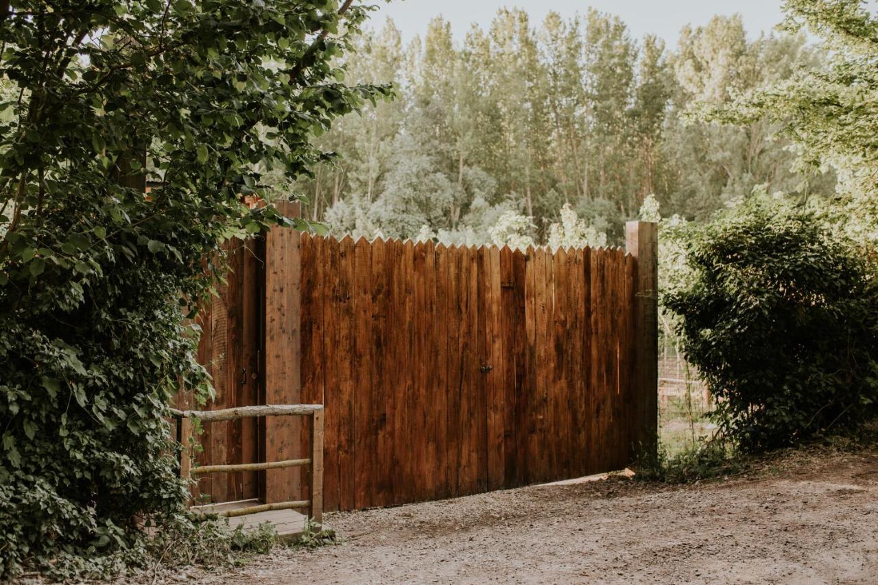 Durmiendo Entre Arboles, Bonita Cabana En La Rioja Villa Anguciana Eksteriør billede