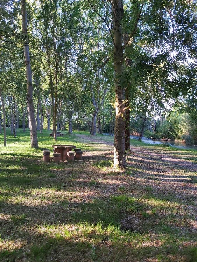 Durmiendo Entre Arboles, Bonita Cabana En La Rioja Villa Anguciana Eksteriør billede